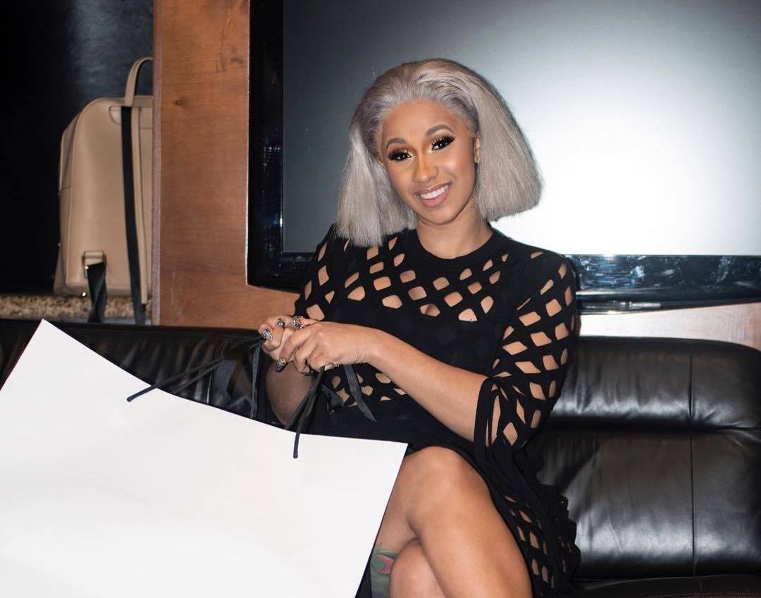 Azlyrics Com Az Money Moves This How Cardi B Celebrates Her - i don t dance now i make money moves cardi b is singing all the way to the bank after her breakout hit bodak yellow money moves reached no